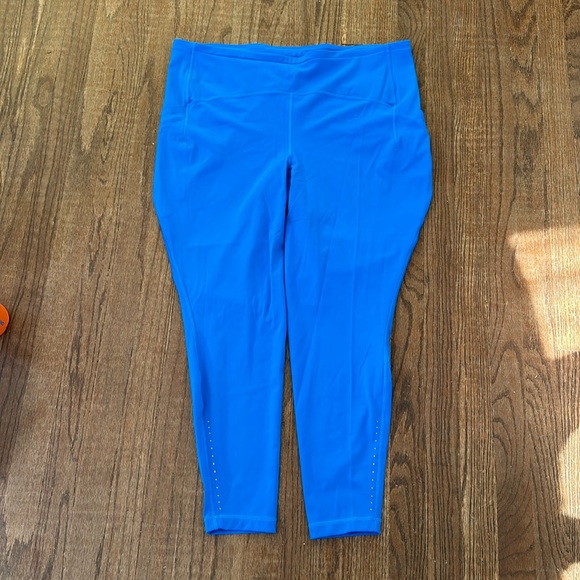 LuLuLemon Swift Speed High-Rise Tight 28" leggings in Blue - Picture 6 of 10